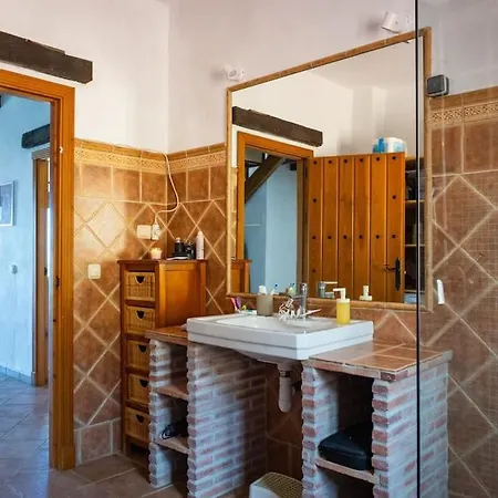 Rustic 5 Beds, Pool, Panoramic Views Vila