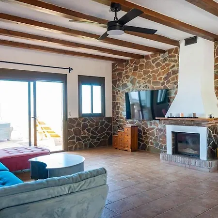 Rustic 5 Beds, Pool, Panoramic Views Villa *