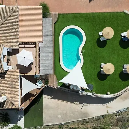 Rustic 5 Beds, Pool, Panoramic Views