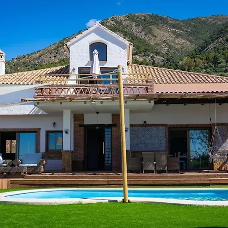 Rustic 5 Beds, Pool, Panoramic Views ميخاس